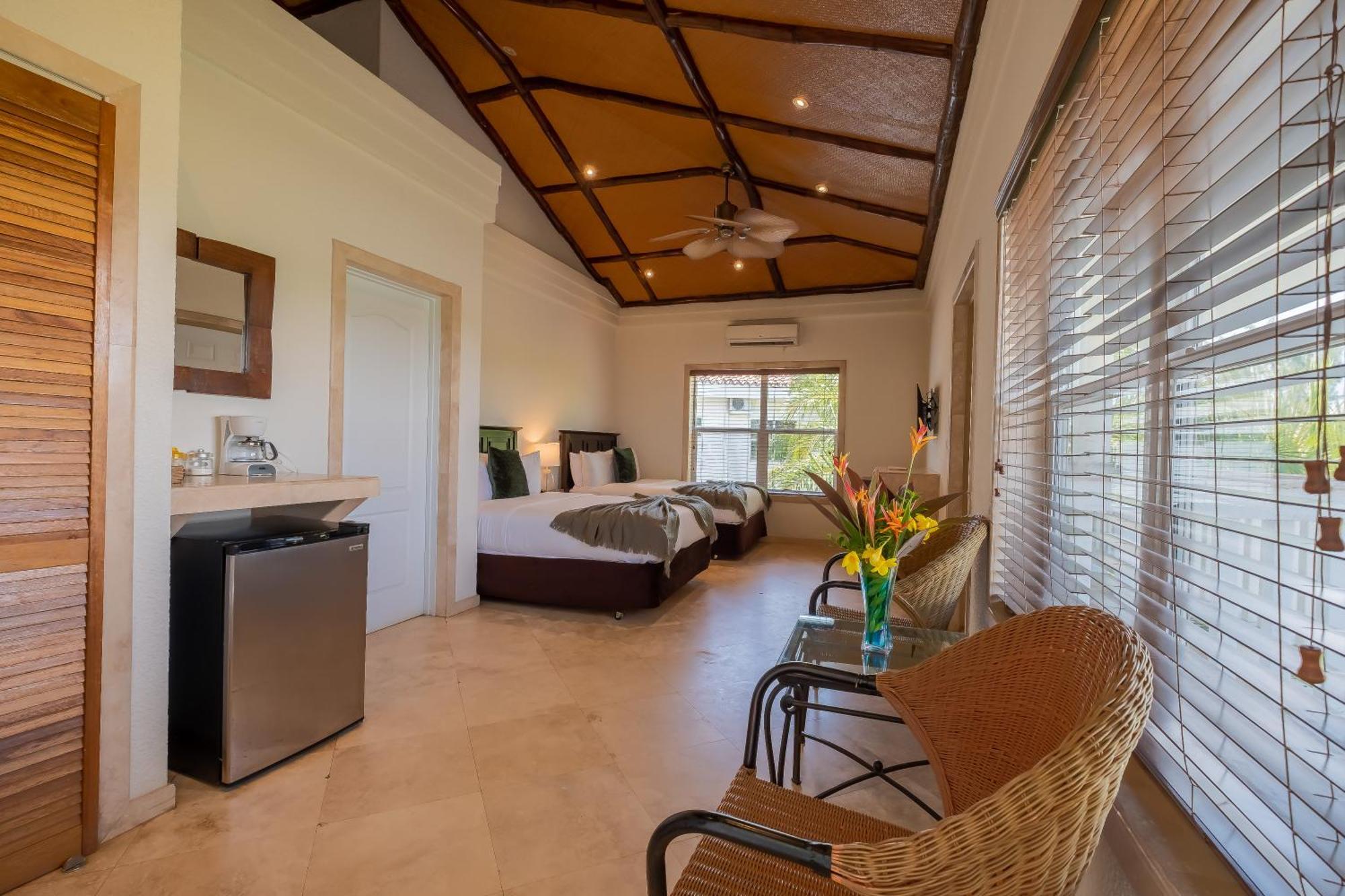 The Placencia Maya Beach エクステリア 写真
